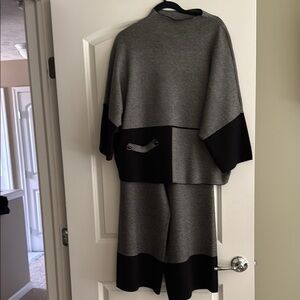 Joseph Ribkoff Gray and Black Cropped Pants Set2pc